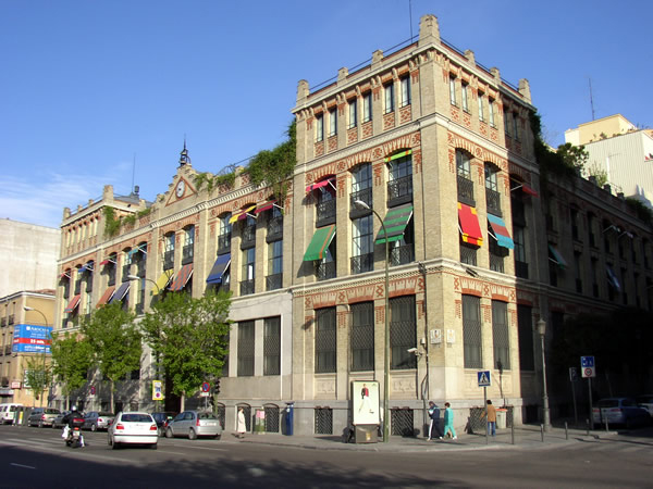 Fachada de La Casa Encendida, 2011.