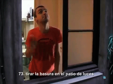 0.	David Bestué y Marc Vives. Acciones en casa. Vídeo, 2005
