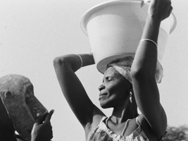 Ousmane Sembène. La noire de... (La negra de…).  Película, 1966 
