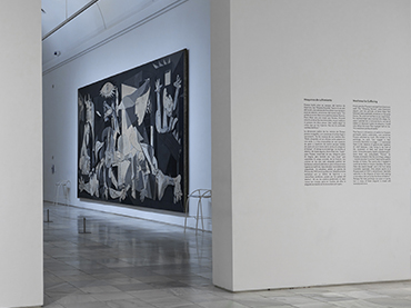 Vista de salas de la exposición Piedad y terror en Picasso. El camino a Guernica
