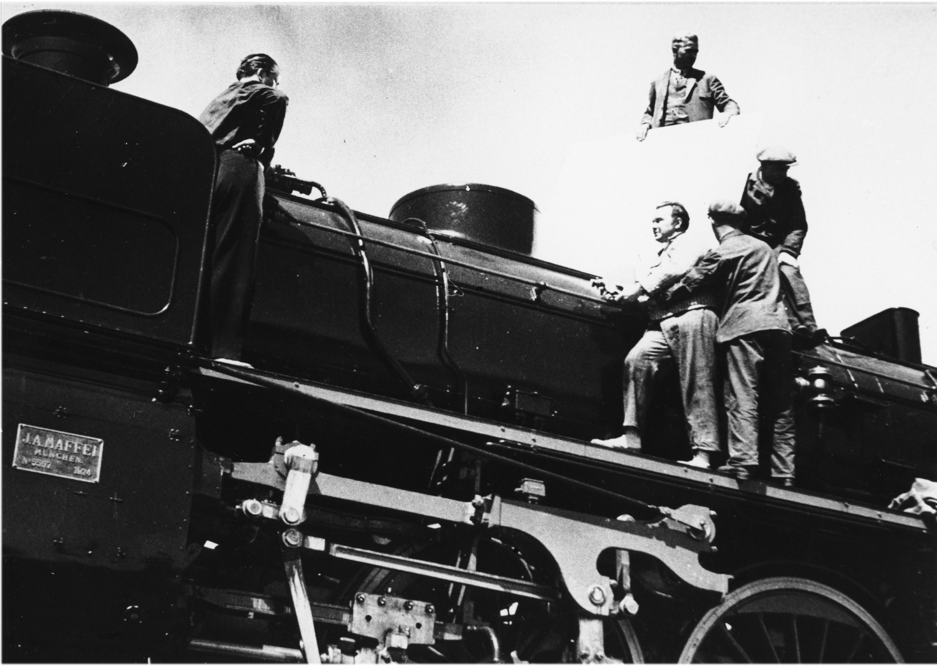 imagen de Willy Otto Zielke. Das Stahltier,1935. Copia e imágenes cortesía de la Deutsche Kinemathek, Berlín