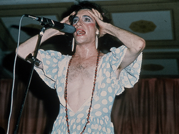 Archivo Ocaña / Domon-Jaccard-Beugnet. José Pérez Ocaña. Concierto de rock con motivo de la Fiesta de Gràcia, Barcelona, 1978
