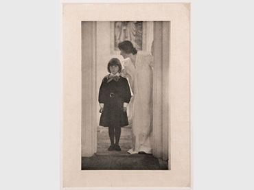 Gertrude Käsebier, Blessed Art Thou Among Women [Bendita tú eres entre todas las mujeres], 1899. Alfred Stieglitz Collection, 1933. The Metropolitan Museum of Art