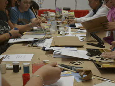 Taller impartido por integrantes de Eloisa Cartonera, 2016