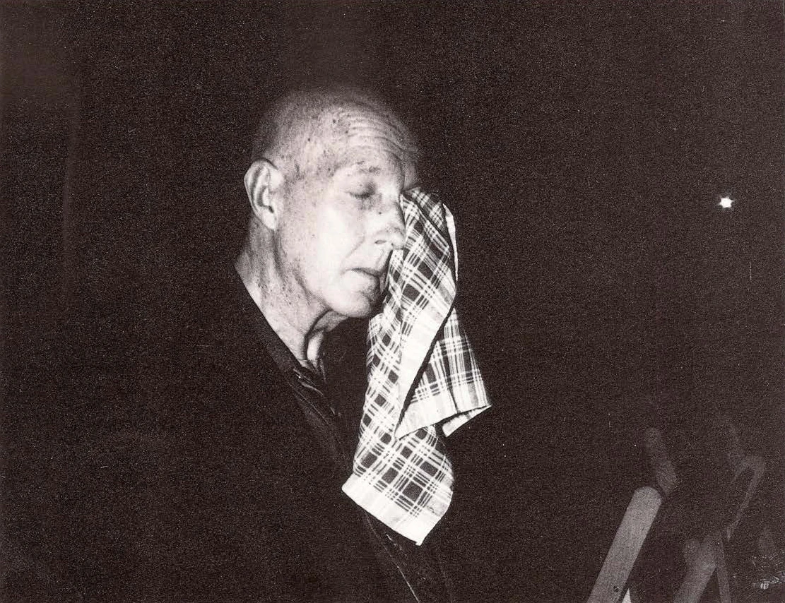 Juan Hidalgo. Una acción Zaj, 1993. Foto: J. Antonio Mula