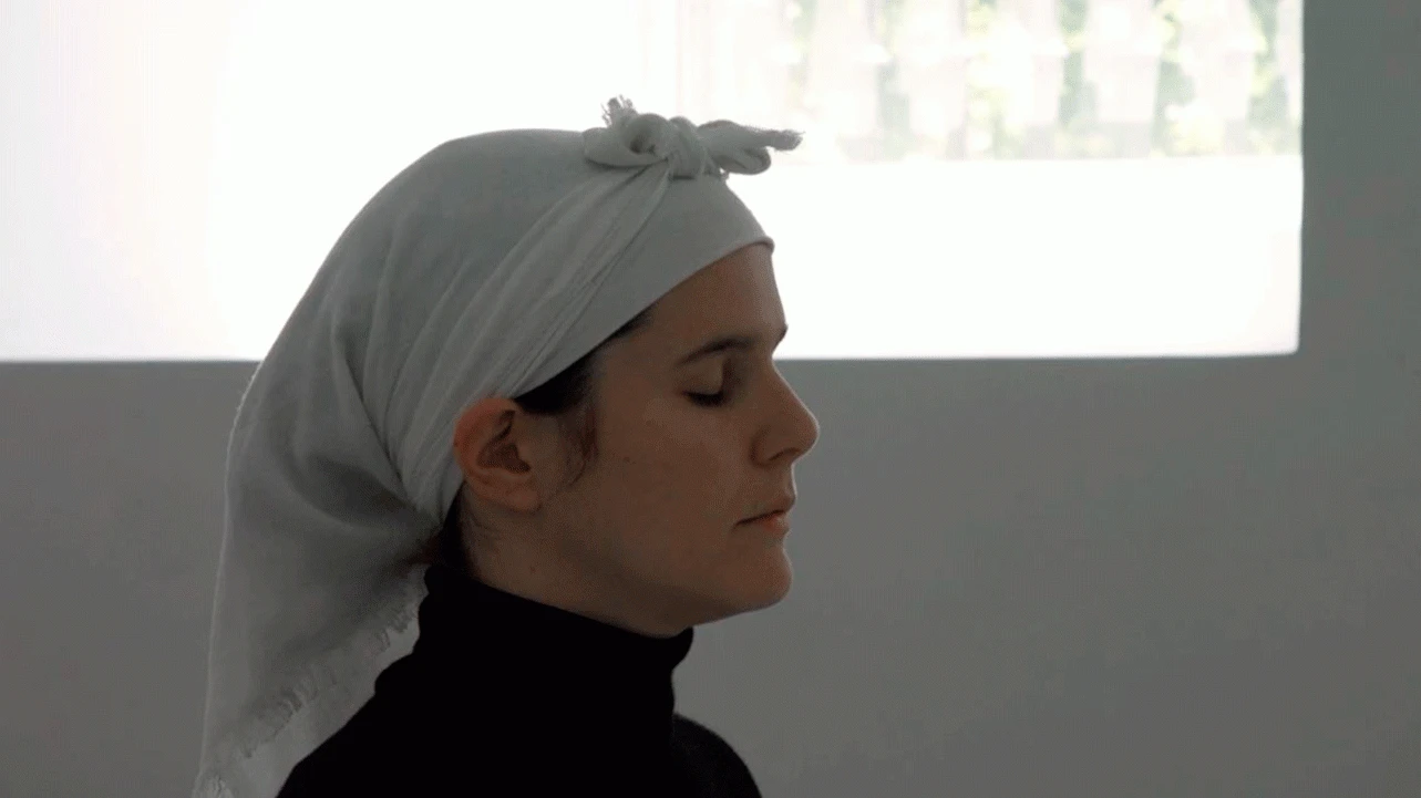 Corbeaux [Cuervos] de Bouchra Ouizguen, Compagnie O, en el Museo Reina Sofía, 2019 © Museo Reina Sofía