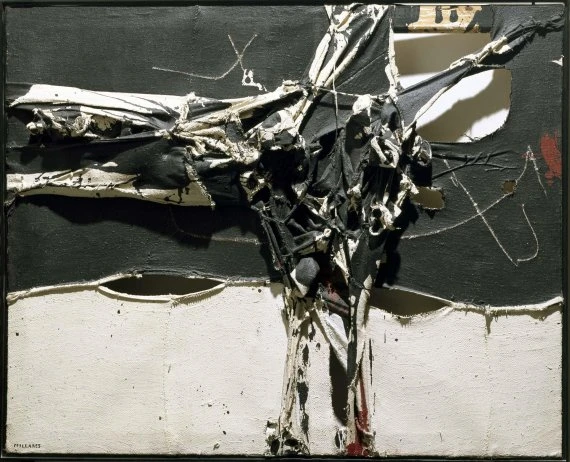 Manolo Millares. Cuadro 173, 1962. Técnica mixta sobre arpillera, 130 x 163 cm