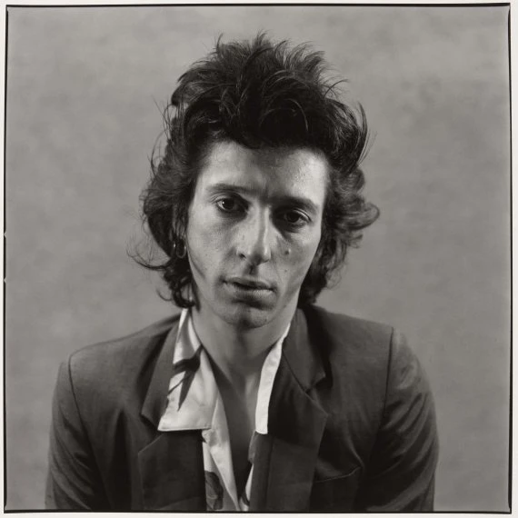 Alberto García Alix. Johnny Thunders, 1988. Gelatinobromuro de plata sobre papel, 47 x 46,5 cm