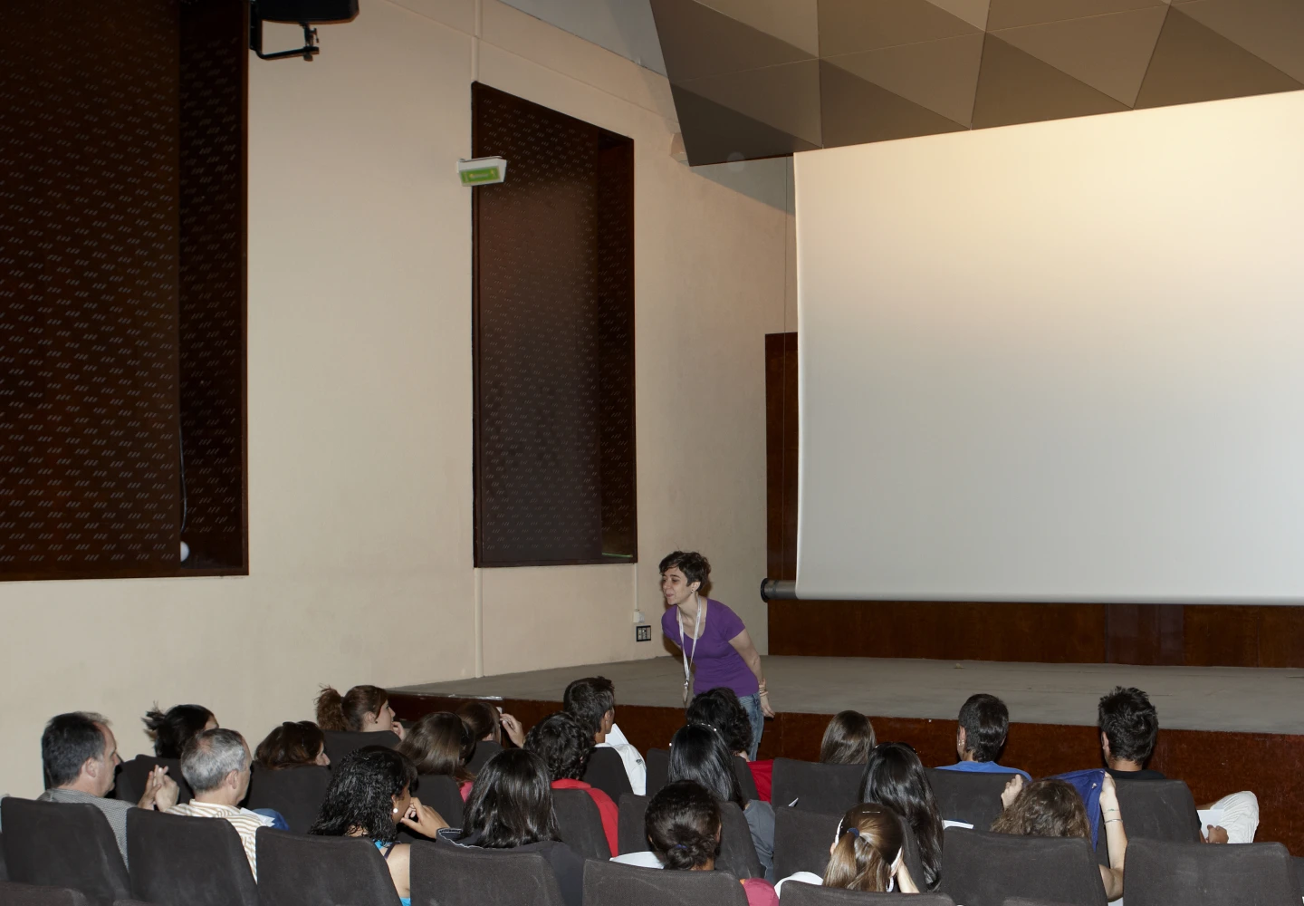Debate posterior a la proyección. Museo Reina Sofía, 2009.