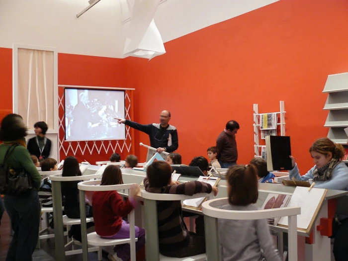 Diferentes momentos del recorrido por la exposición