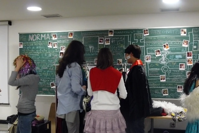 Procesos de grabación y preparación del corto, proyección y debate dentro del taller para jóvenes Fórum vídeo, diseñado por Equipo