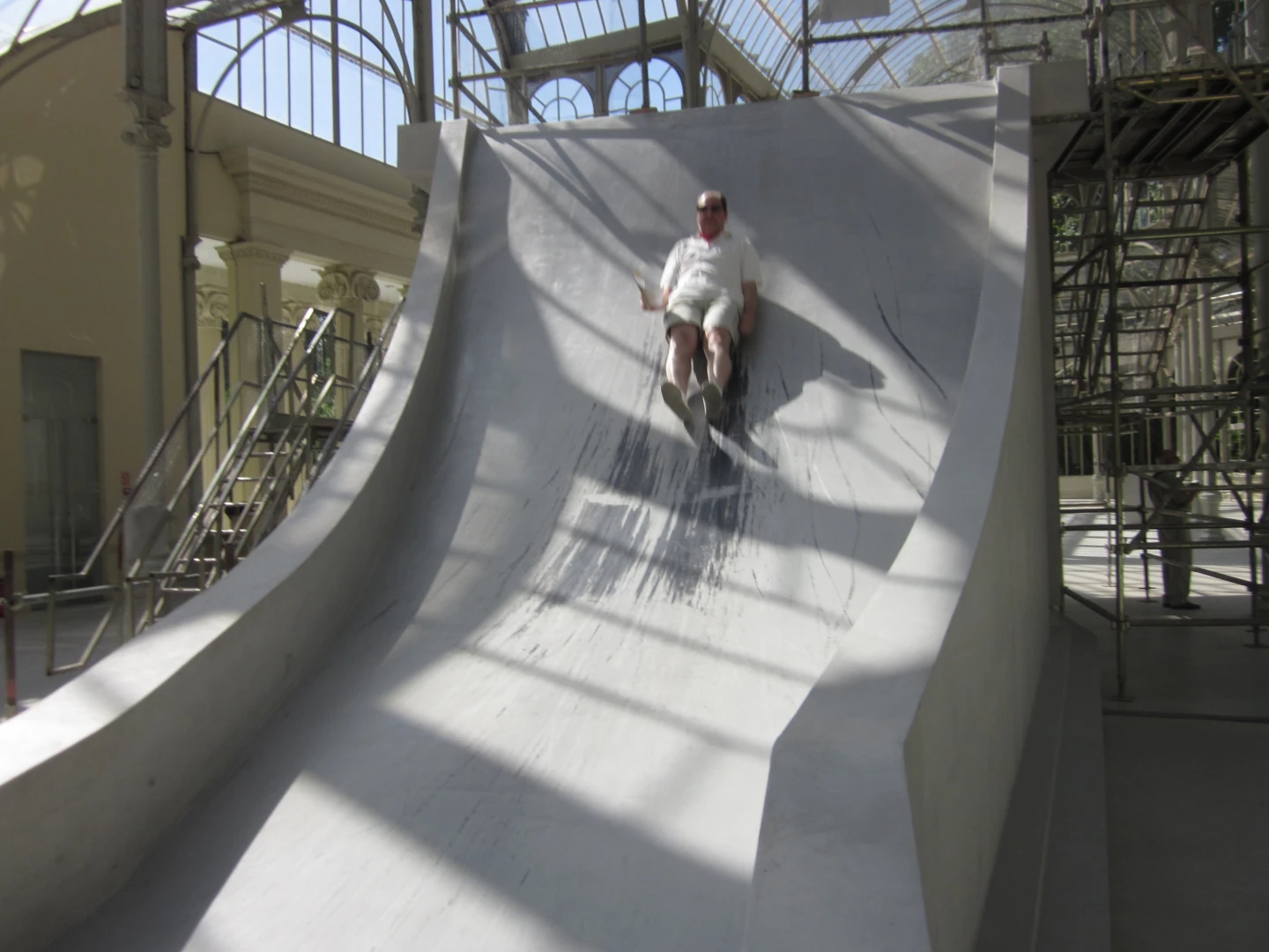 Un miembro de Conect@ realizando una de las pruebas propuestas en el Palacio de Cristal, 2011.