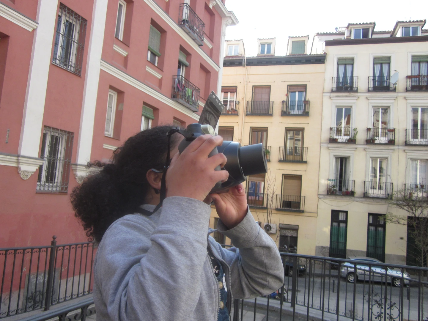 Un alumno capta instantáneas de Lavapiés, 2011.