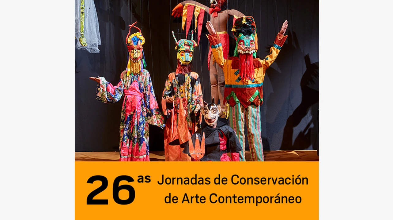 Vista de las marionetas del Teatro dei Piccoli de Vittorio Podrecca en la exposición <em>Esperpento. Arte popular y revolución estética</em>, 2024. Teatro Stabili del Friuli Venezia Giulia – Il Rossetti. Museo Reina Sofía