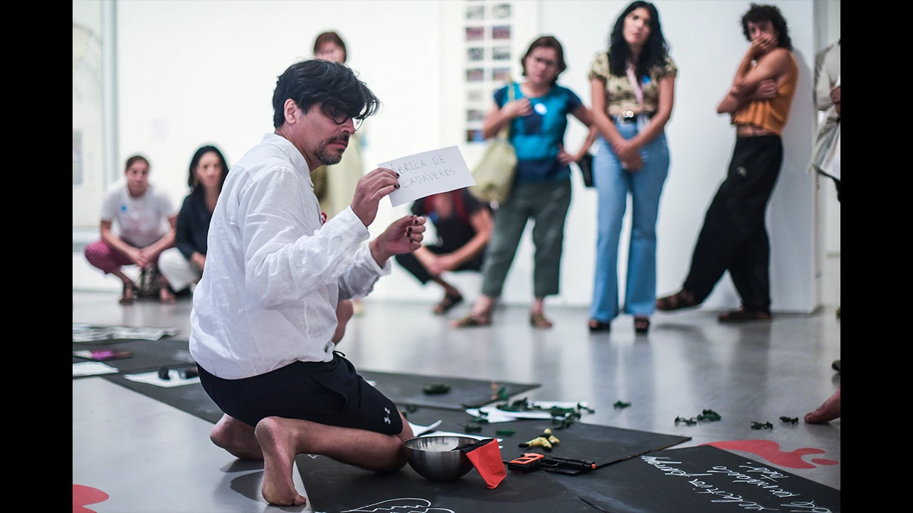 Grupo Cultural Yuyachkani, Buscando un lugar. Museo Reina Sofía, 2022. Fotografía: Claudia Córdova Zignago
