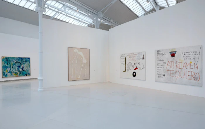 Vista de sala de la exposición Idea: Pintura Fuerza, 2013