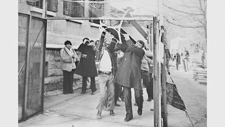 Entrar afuera. Fotografía anónima, 1973