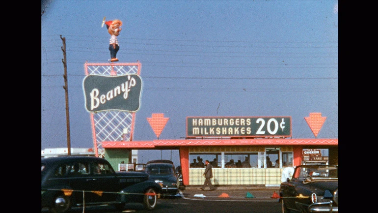 Anónimo. Home Movie: Beany’s Drive-In, Long Beach, California. Película, 1952-53