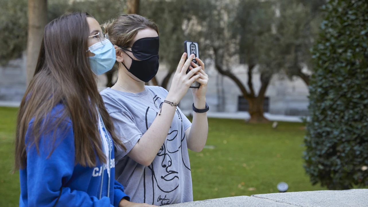 Sesión de la primera convocatoria de la edición 2021 de equipo1517. Descaminha, ¿cómo escuchas el Museo? en el Museo Reina Sofía