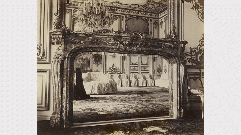 Eugene Atget. Cheminée, hôtel de Matignon (Hôtel du maréchal de Montmorency, ancienne ambassade d'Autriche ) 57 rue de Varenne, 7eme arrondissement, Paris, 1905. Musee Carnavalet, Paris/Roger-Viollet