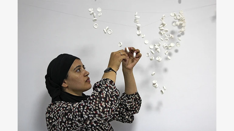 Safaa Erruas en su taller de Tetuán, Marruecos, 2014