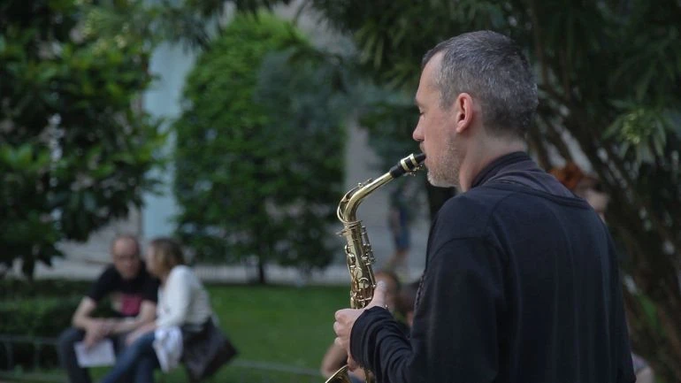 Jean-Luc Guionnet y Artur Vidal. Dos conciertos simultáneos para dos escaleras. Farfulleos y Tarabillas