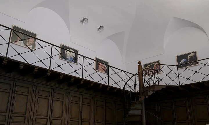 Vista de sala de la exposición Thomas Schütte. Retrospección (2010)