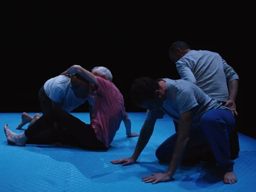 The Touching Community © Jordi Surribas