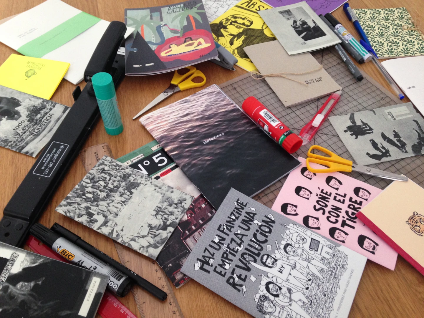 Taller de fanzines, 2026. Foto: Andrea Galaxina