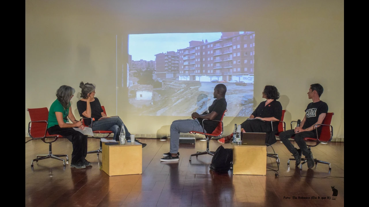 Voces situadas 23 ¿Cómo dar lugar a la memoria del barrio?, 2022. Fotografía: Ela Rabasco (Ela R que R)