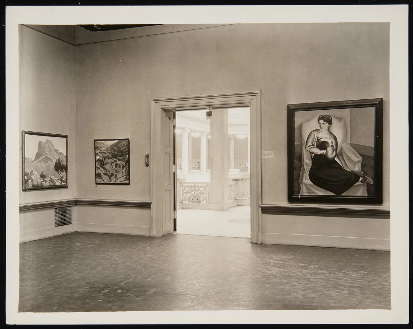 Vista de una de las salas de la exposición en el Carnegie Institute, Pittsburgh, 1929