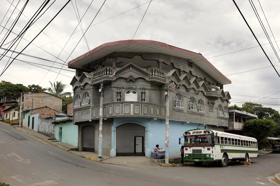 Walterio Iraheta, House in Ilobasco, El Salvador (Casa en Ilobasco, El Salvador), 2009-2011