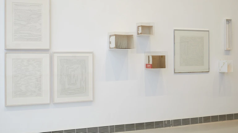 Vistas de la exposición Esther Ferrer. Todas las variaciones son válidas, incluida esta