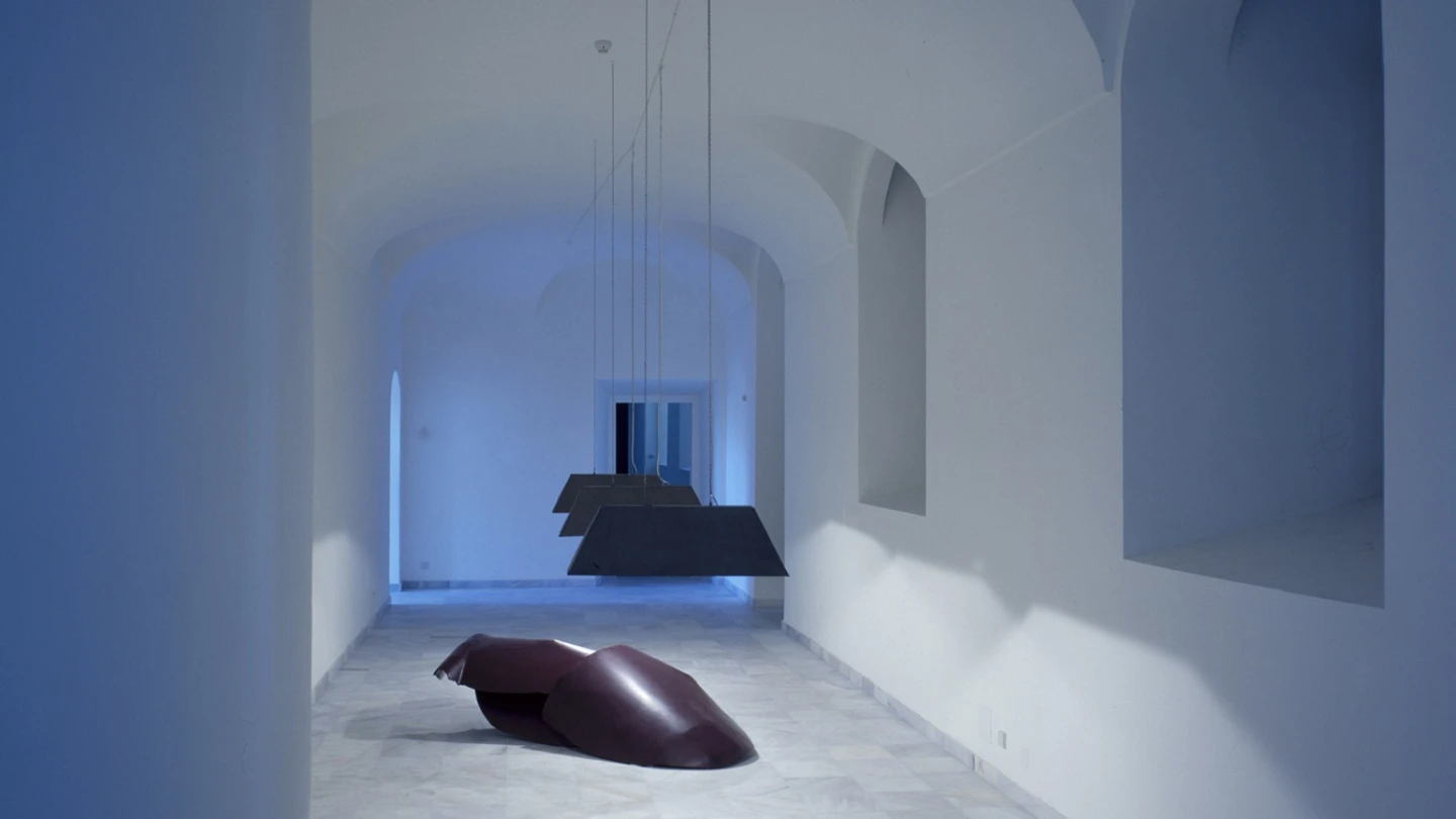 Vista de sala de la exposición. Raumbilder: cinco escultores alemanes en Madrid, 1987