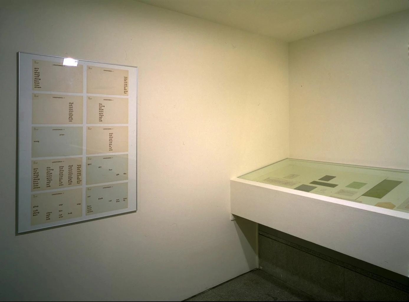 Exhibition view. ZAJ, 1996