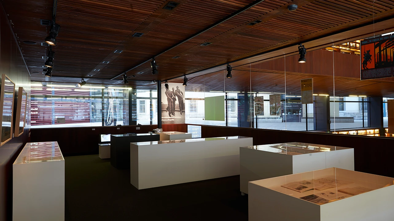 Vista de la exposición Modernidades extraviadas. Bauhaus y España. Museo Nacional Centro de Arte Reina Sofía, 2018