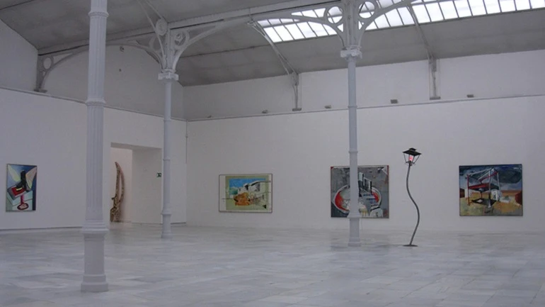 Vista de sala de la exposición. Martin Kippenberger. Pinturas, 2004. Foto: Estudio Enguita & Lasso de la Vega