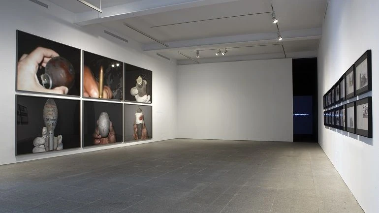 Vista de sala de la exposición. The Atlas Group (1989-2004) Un proyecto de Walid Raad, 2009