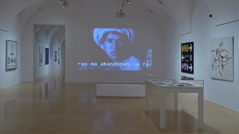 Vista de la exposición Rogelio López Cuenca. Yendo leyendo, dando lugar, 2019