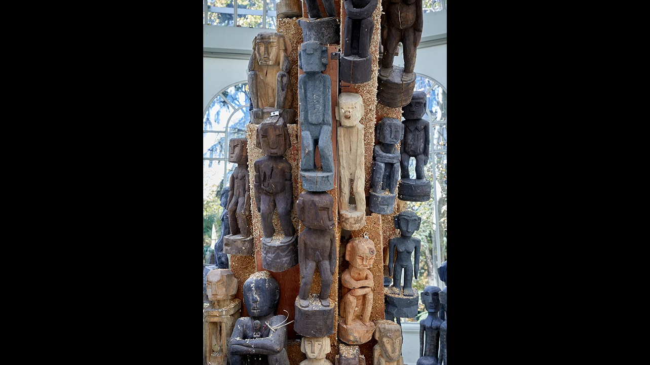 Vista de la exposición Kidlat Tahimik. Magallanes, Marilyn, Mickey y fray Dámaso. 500 años de conquistadores RockStars, 2021