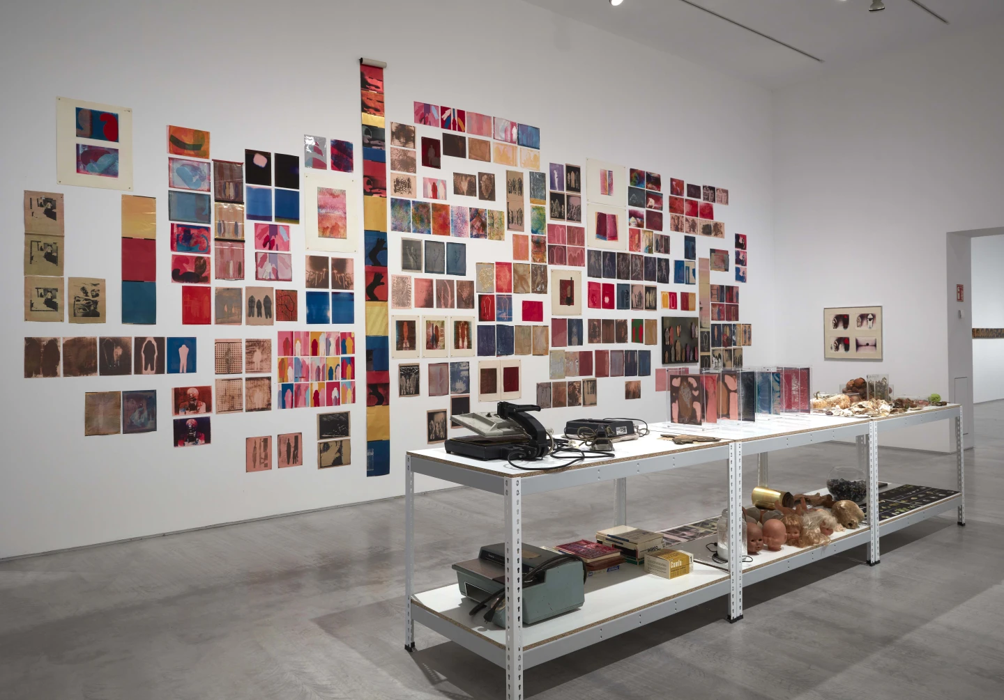 Vista de la exposición Marisa González. Un modo de hacer generativo. Museo Reina Sofía, 2025 