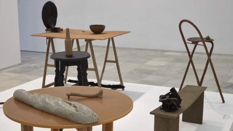 Vista de sala de la exposición ROSI AMOR de David Bestué