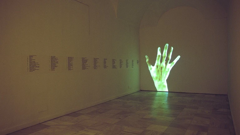 Vista de sala de la exposición. Antoni Abad. Medidas de emergencia, 1997