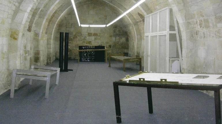 Vista de sala de la exposición. Sergi Aguilar. Perimetrías, 2004