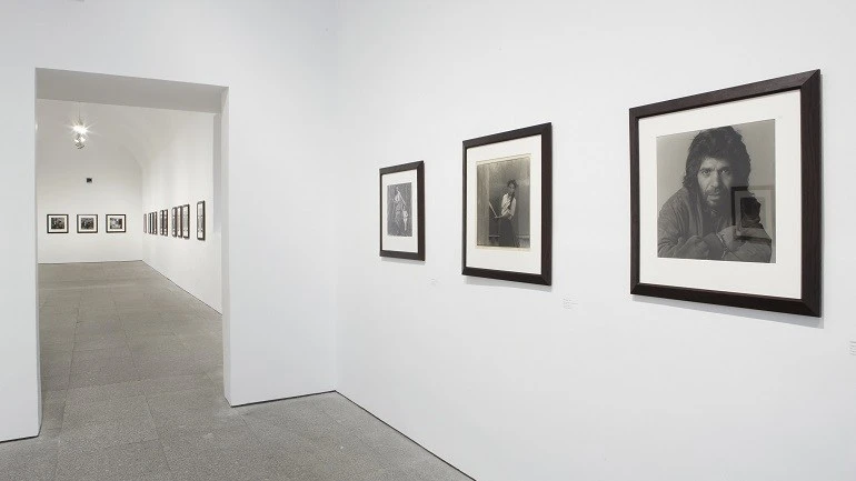 Vista de sala de la exposición. Alberto García-Alix. De donde no se vuelve, 2008