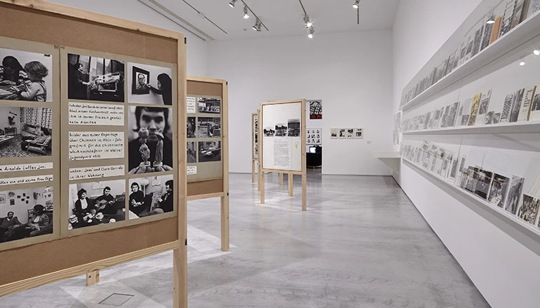 Vista de sala de la exposición Aún no. Sobre la reinvención del documental y la crítica de la modernidad, 2015