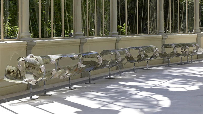 Vista de la exposición Nairy Baghramian. Breathing Spell (Un respiro), Palacio de Cristal