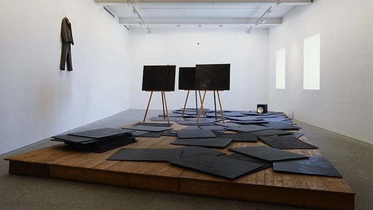 Vista de sala de la exposición. Joseph Beuys , 1994