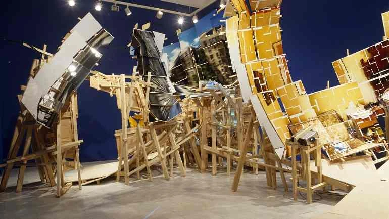 Vista de sala de la exposición. Isidro Blasco. Thinking about that place, 2004