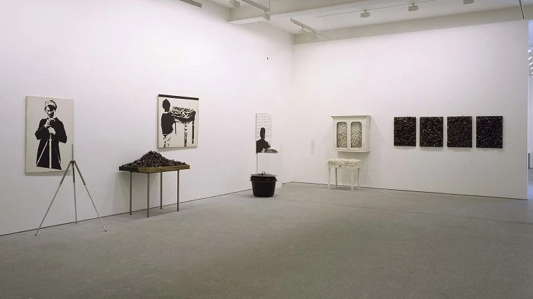 Vista de sala de la exposición. Marcel Broodthaers, 1992